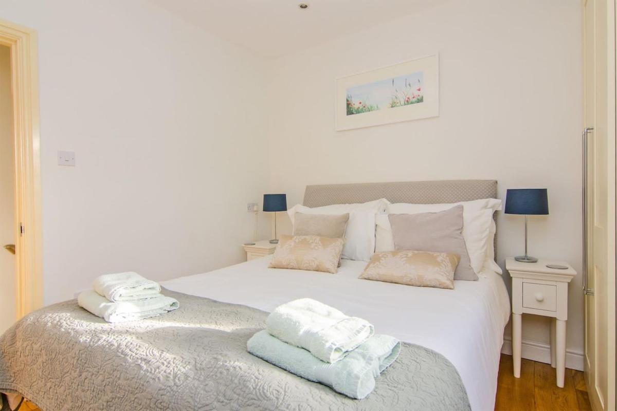 Pudding Cottage In Bakewell Bagian luar foto